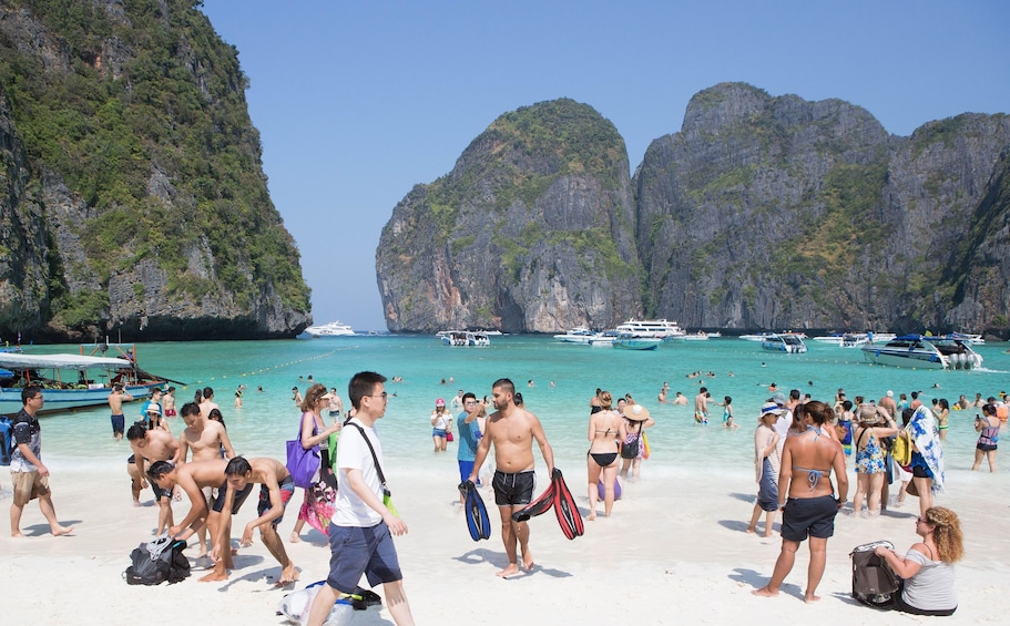 Phi Phi & Khai Nai Islands Deluxe Full-Day Tour by Speedboat