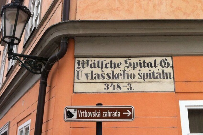 Old bilingual street names, uncovered after 1989