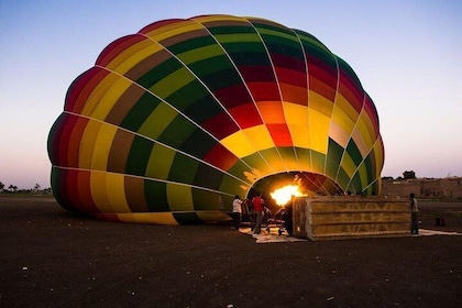 4-Day 3-Night Nile Cruise from Aswan to Luxor With Balloon and Abu Simbel