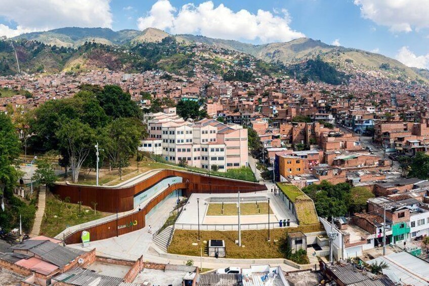 Medellin: From violence to innovation (Virtual Guided Tour)