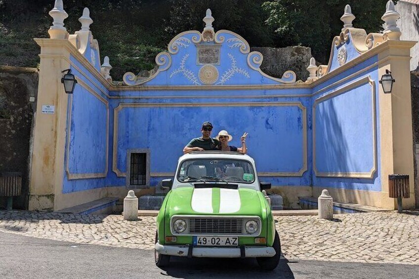 Private Half-Day Tour by Classic Renault 4L in Sintra