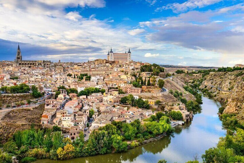 Medieval Toledo: The Knight of Three Cultures Exploration Game