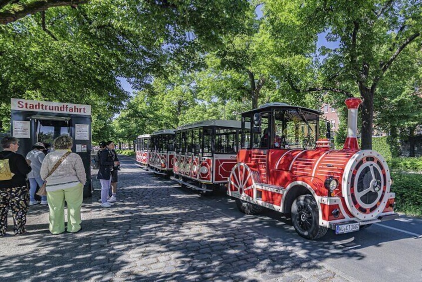 City tour through Würzburg with the Bimmelbahn