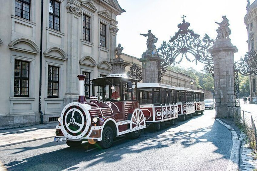 City tour through Würzburg with the Bimmelbahn