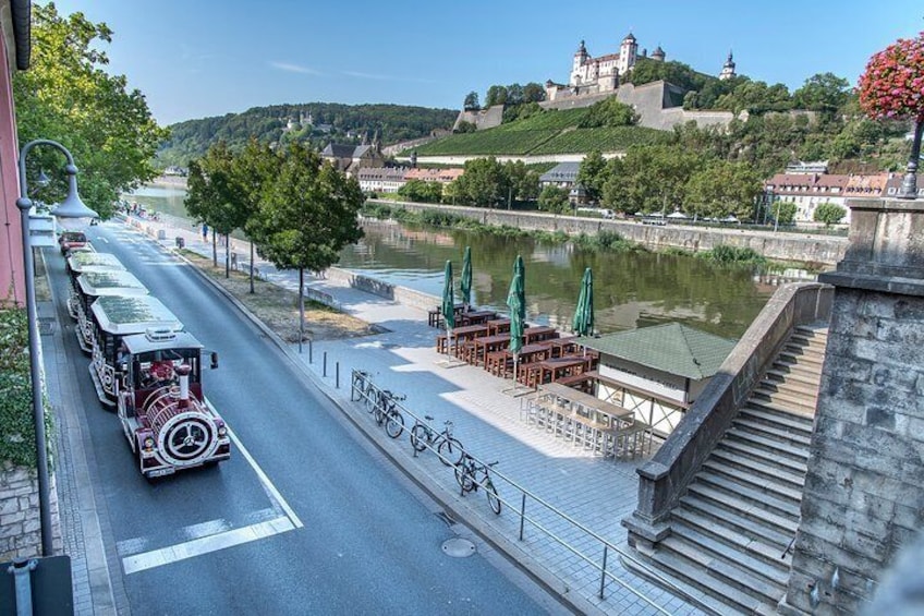 City tour through Würzburg with the Bimmelbahn