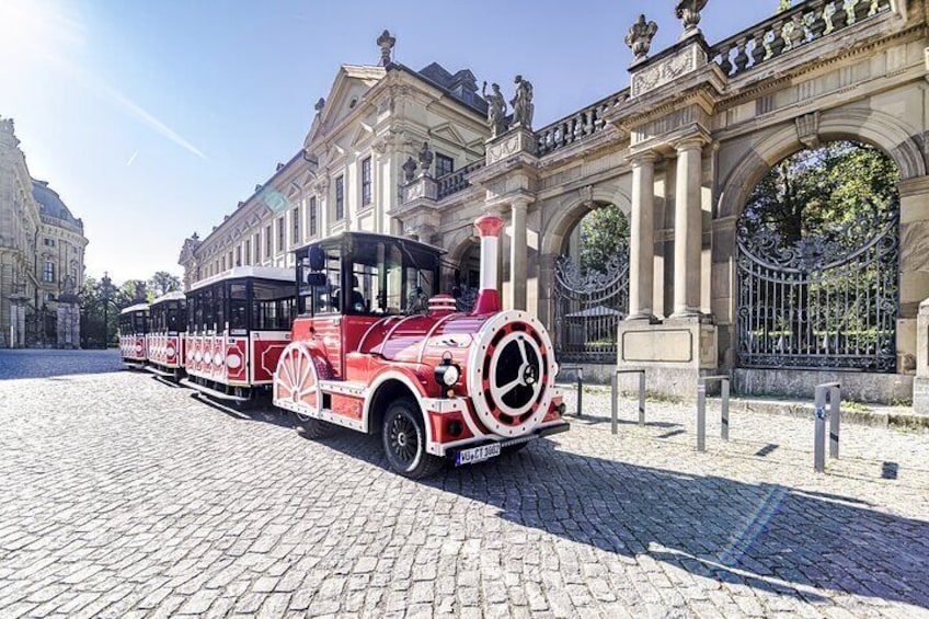 City tour through Würzburg with the Bimmelbahn