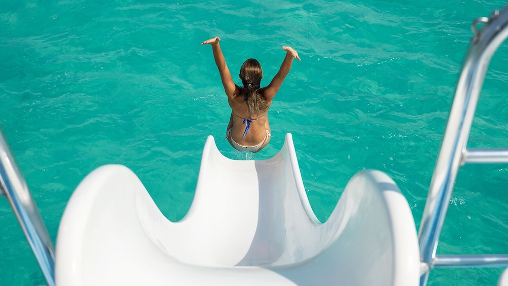 Dream Day Getaway with Snorkeling & Barbecue Lunch