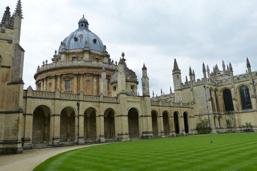 Romantic Tour in Oxford for Couples