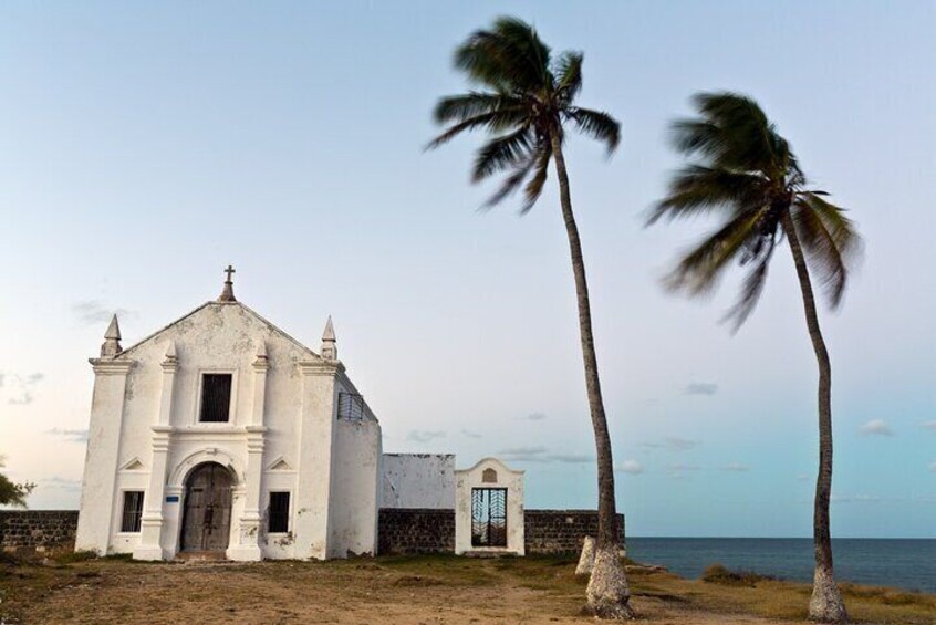 Maputo’s Enchanting Romance: A Lover’s Journey