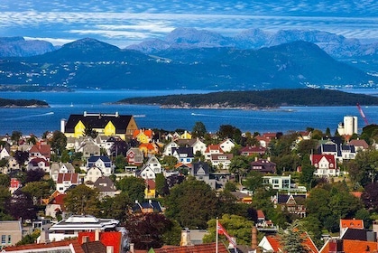 An amazing guided private walking tour of Stavanger.