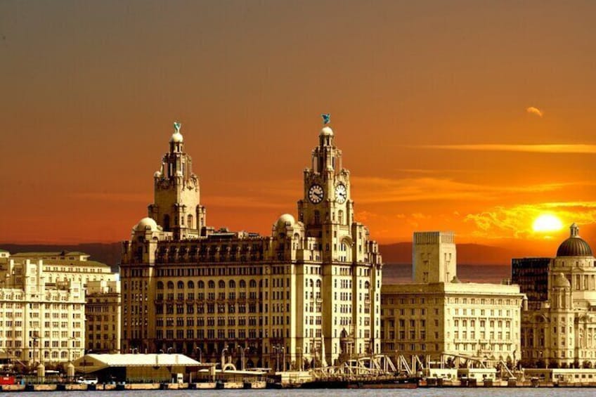 Discover Liverpool – Private Walking Tour for Couples