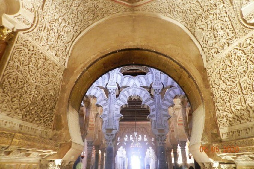 Visit of La Mosquèe Cathedral with an official guide.