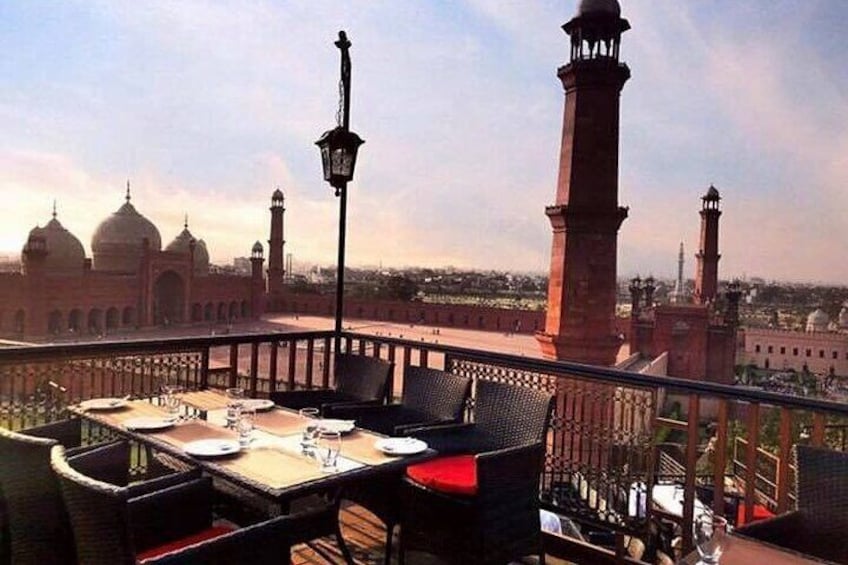 Private Tour: Lahore Full Day Customized Guided Trip