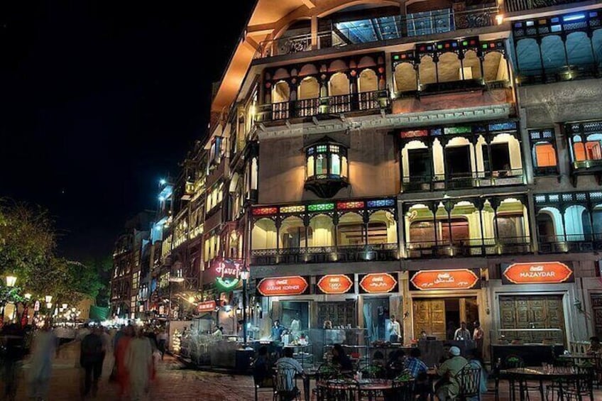 Lahore's Complete Night Food Tour: Local Culinary Experience