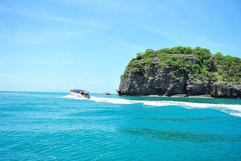 Angthong National Marine Park Trip By Speedboat From Koh Samui