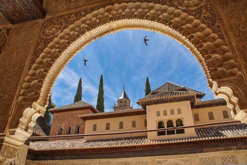 Walking tour around Beautiful Granada for Couples