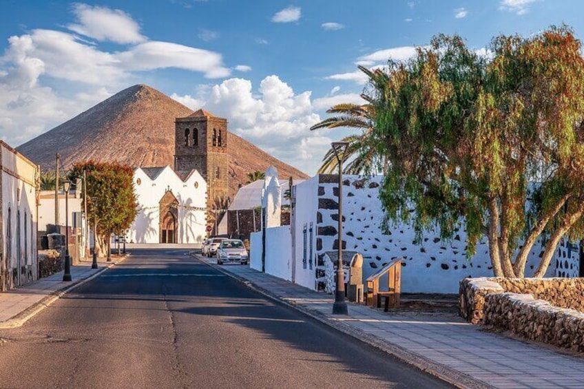 Romantic Fuerteventura Stroll: Historic Sites & Seaside Walks