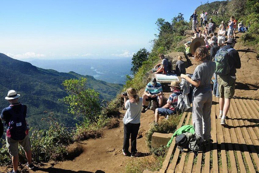 Nuawara Eliya Horton Plains Tea Plantaition and Water Fall with Lunch