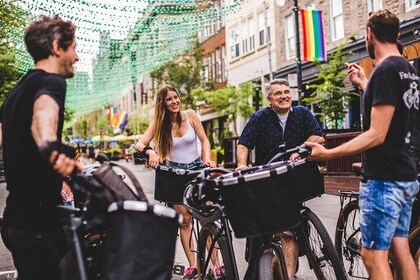 Bike Tour : City centre, Old Montreal, Waterfront by Fitz Montreal