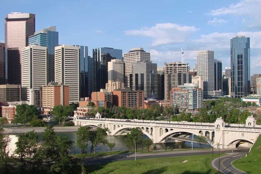 Heartwarming Walking Tour in Calgary for Those in Love