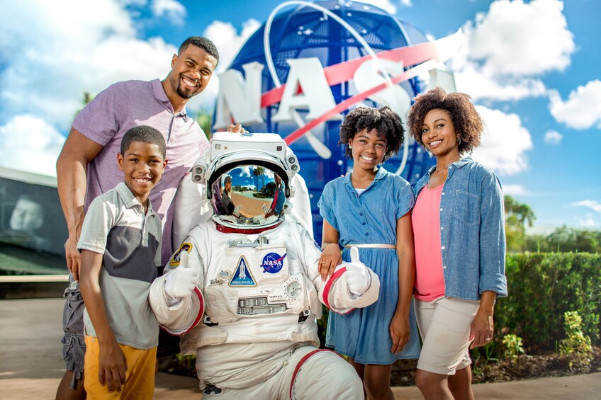 Roundtrip Shuttle to Kennedy Space Center