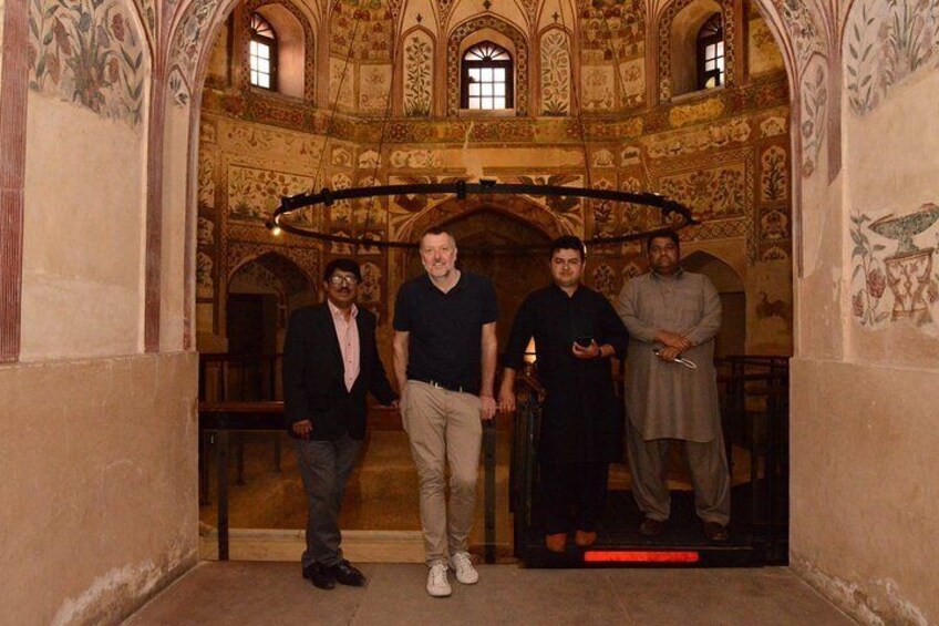 Lahore City, Fort, Museums and Walled City Exploration Tour