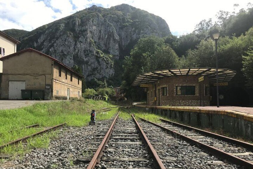 Local train station 'Fuso de la Reina'