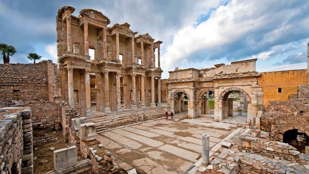 Show item 1 of 5. The library of Celsus