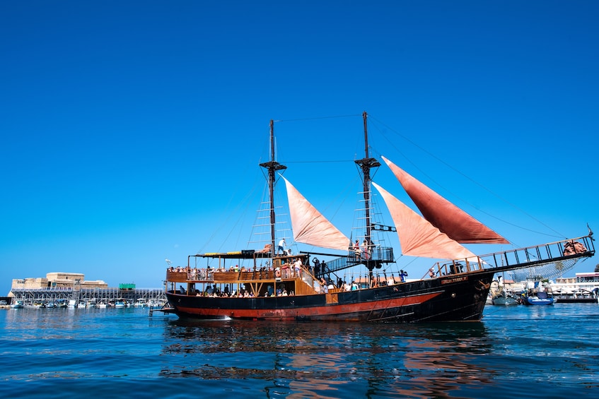 Jolly Roger Pirate Cruise