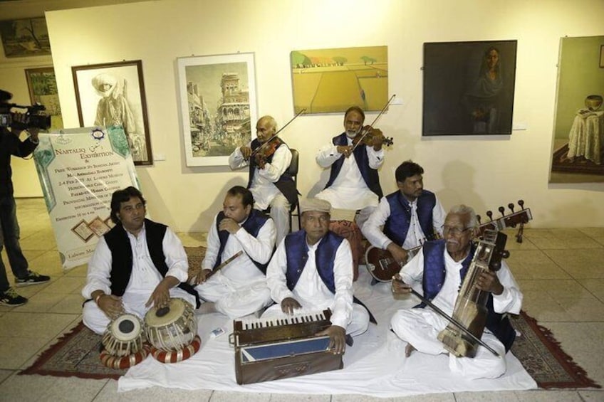 Premium Services: Lahore Guided Day Trip