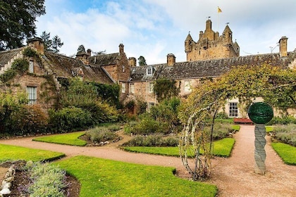 Highland Whisky Tour with a visit to Inverness & Cawdor Castle from Invergo...