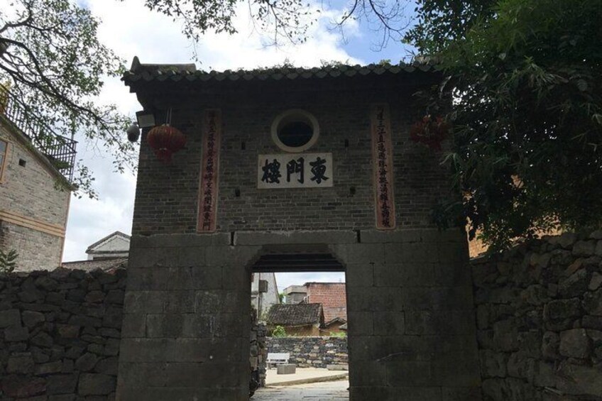 Private Day Tour Huangyao Old Town in Hezhou from Guangzhou by Round-way Train