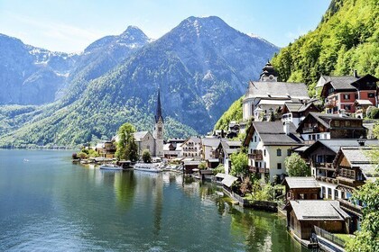 Private Hallstatt tour from Vienna with tour ending in Salzburg