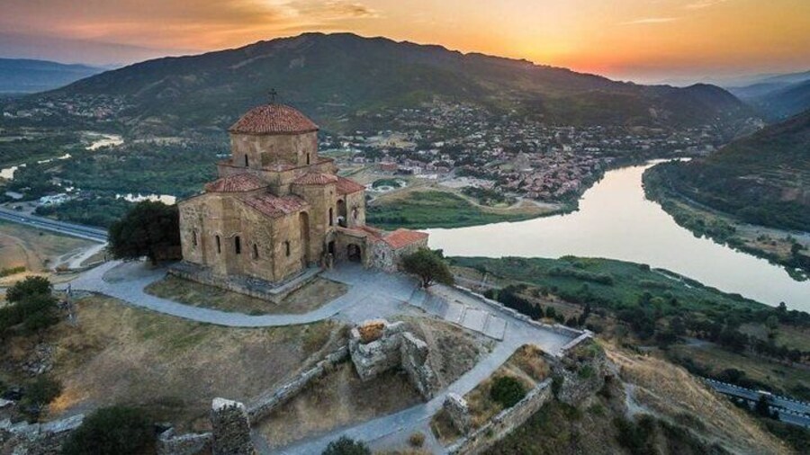 Mtskheta - Jvari - Samtavro, the cradle of Georgian Christianity. Private tours