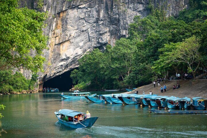 Entrance of Phong Nha Cave