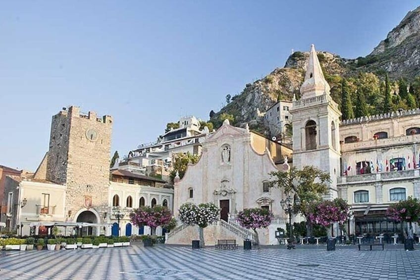 Private Cooking Lesson in Taormina with Lunch Included