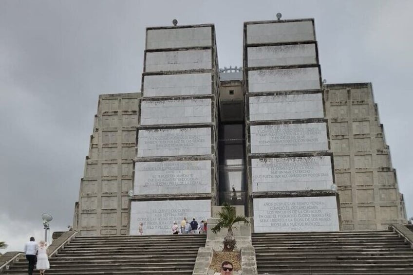 Excursion to the Three Eyes Park and the Colón Lighthouse