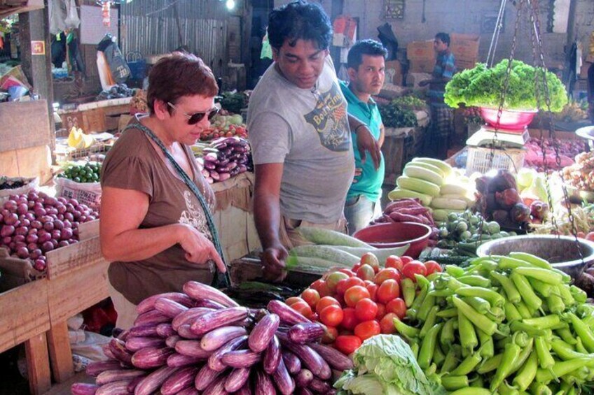 Market Tour and Cooking Class in Colombo