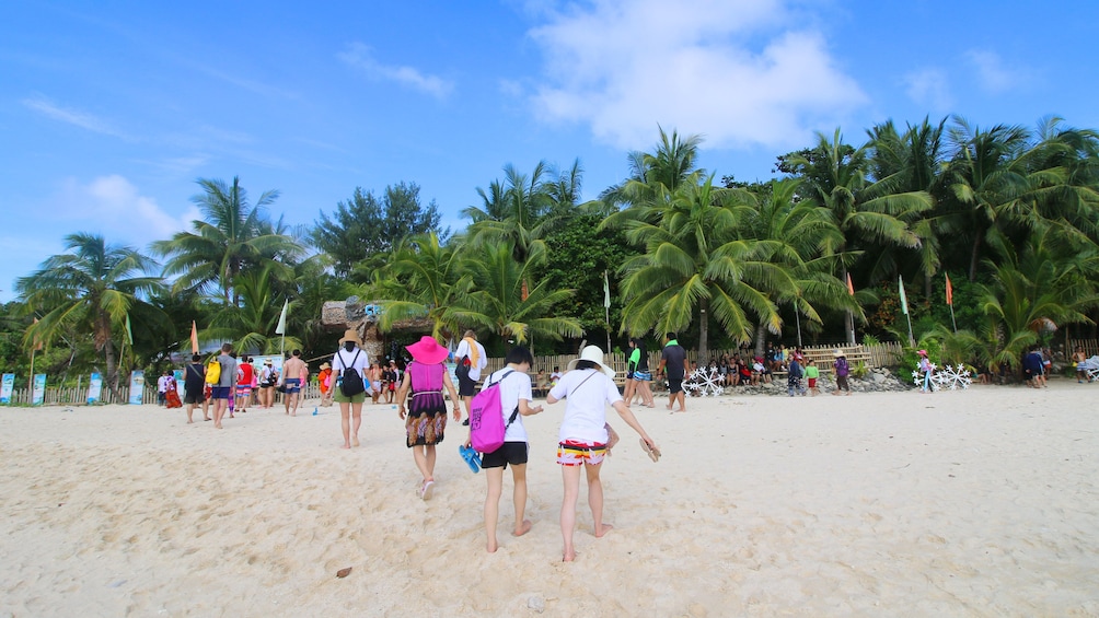 Affordable Boracay Island Hopping Tour with Lunch