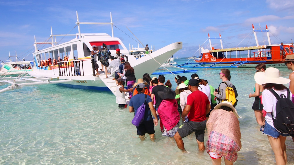 Affordable Boracay Island Hopping Tour with Lunch