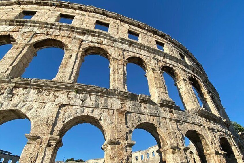 Small-Group Pula Food Walking Tour with Guide