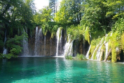 Private tour:The breathtaking waterfalls of PLITVICE-from Opatija