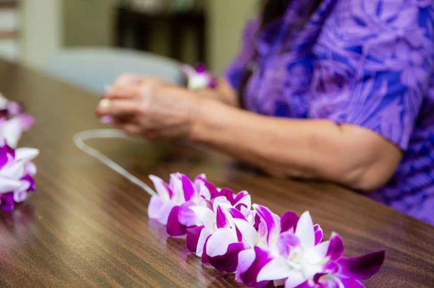 Authentic Lei Greeting at Kona Airport