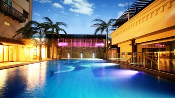 Dragon Hill Jjimjilbang Spa Admission