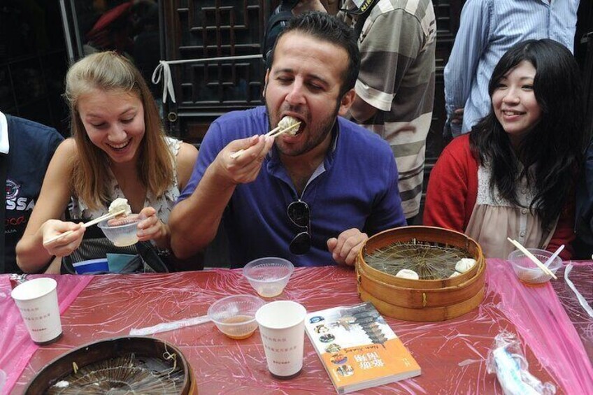 Taste and Explore: A Chinese Cultural and Culinary Walking Tour