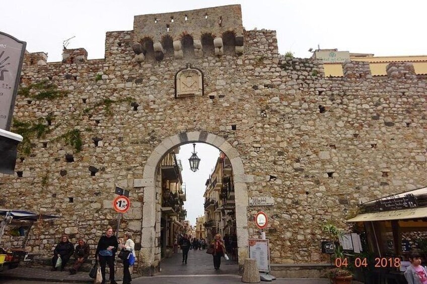 Private Day Tour to Taormina and Trekking on Etna