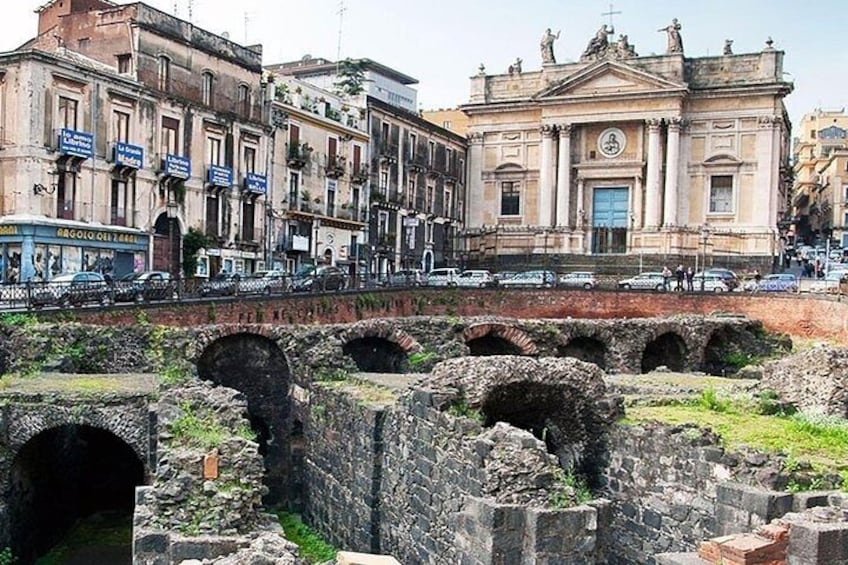 Private Day Tour in Catania and Trekking on Etna