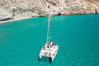 Ganztägige Kreuzfahrt in kleiner Gruppe in Milos & Poliegos mit Mittagessen