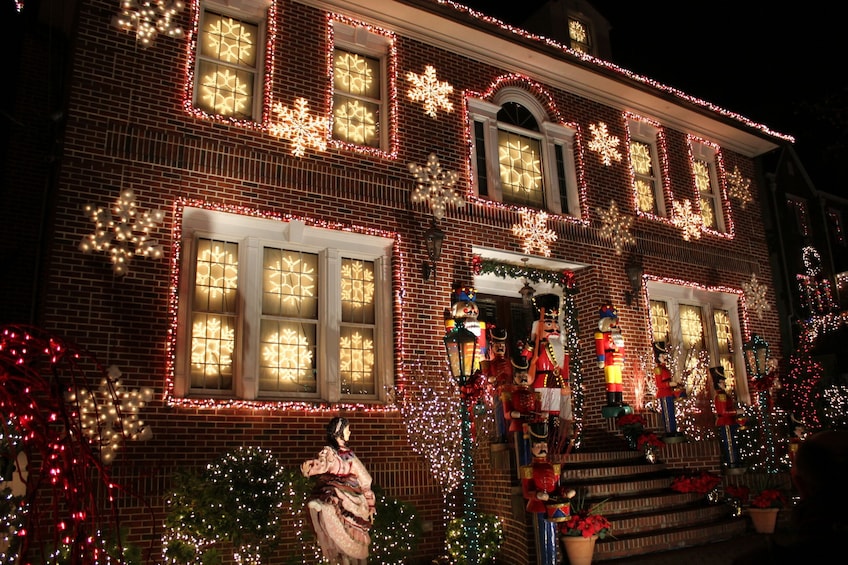 Christmas Lights Tour in Dyker Heights