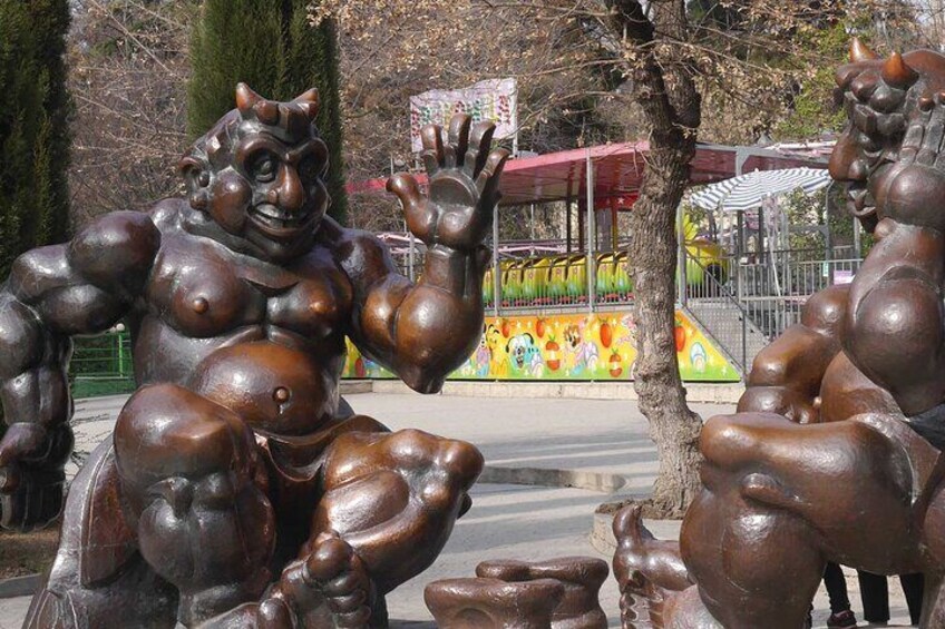 An audio tour of New Tiflis: From flea markets to grand theatres